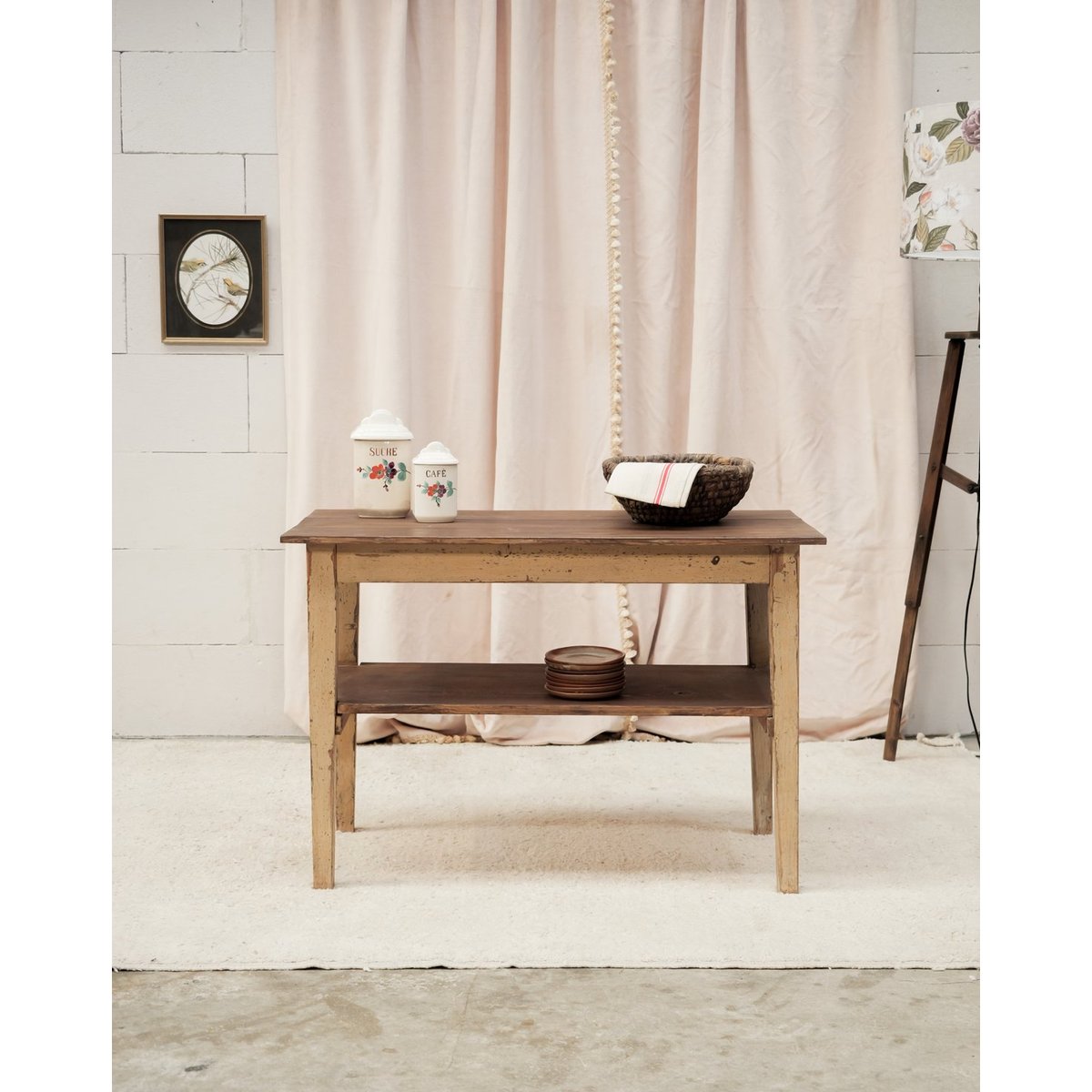 Table d'appoint en bois patiné Francine N°1569 - Bon état bois clair, DEBONGOUT