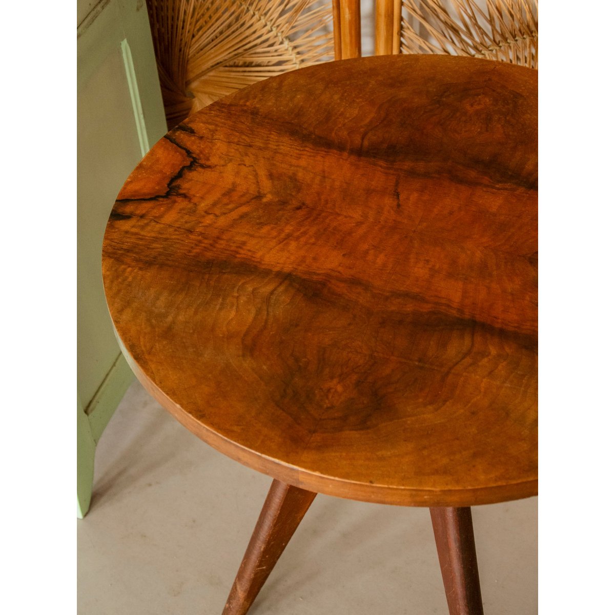 Table basse au bois brut Donna N°1539 - Bon état bois foncé, DEBONGOUT