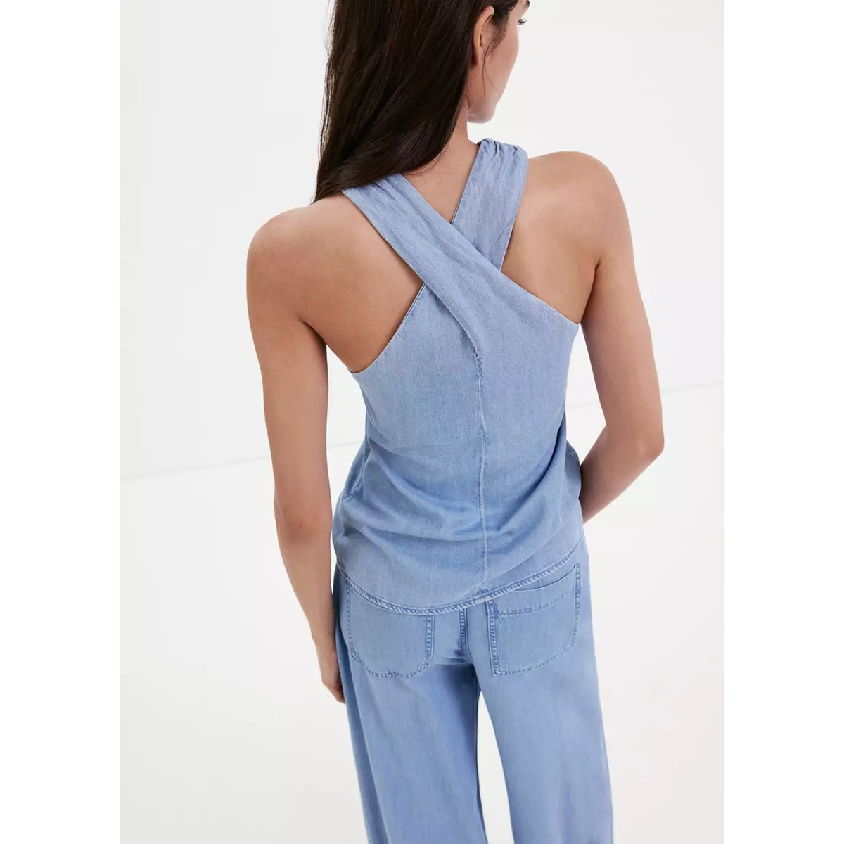 Top en denim à bretelles croisées bleu clair, MANGO