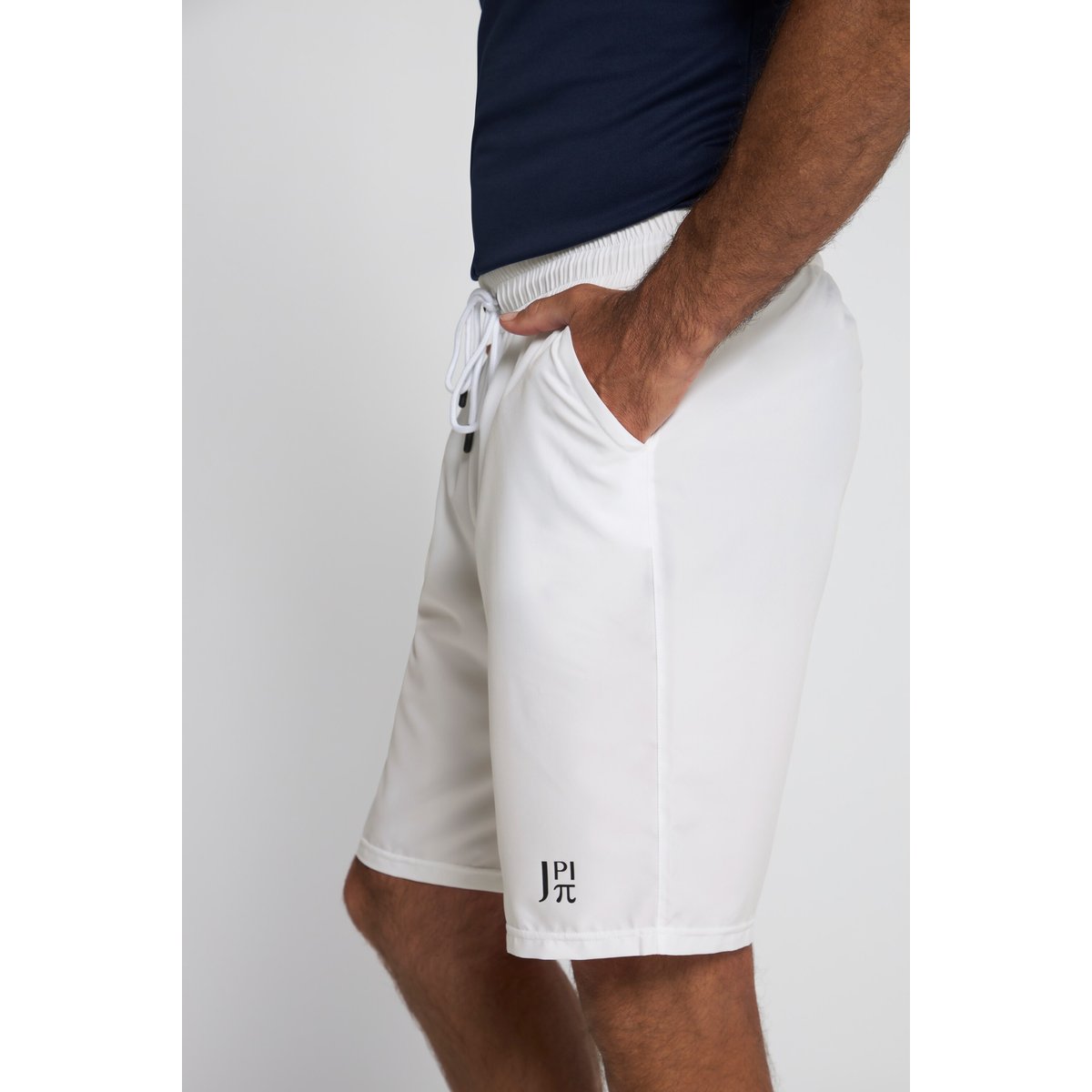 Short spécial tennis. Technologie QuickDry blanc neige, JP1880