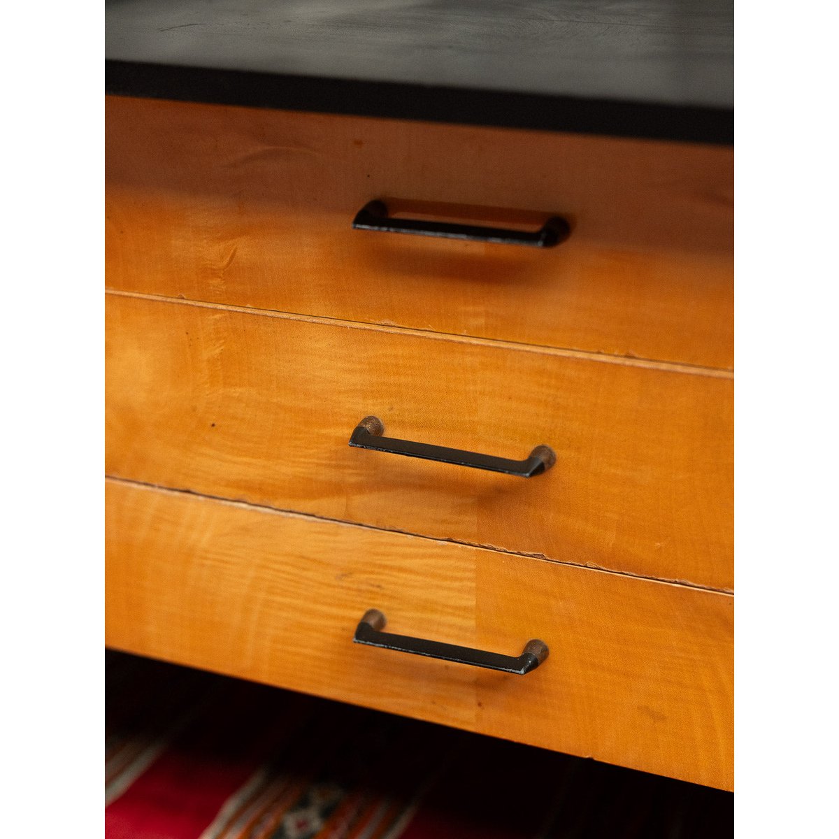 Enfilade bicolore Margaret N°525 - Bon état noir, DEBONGOUT