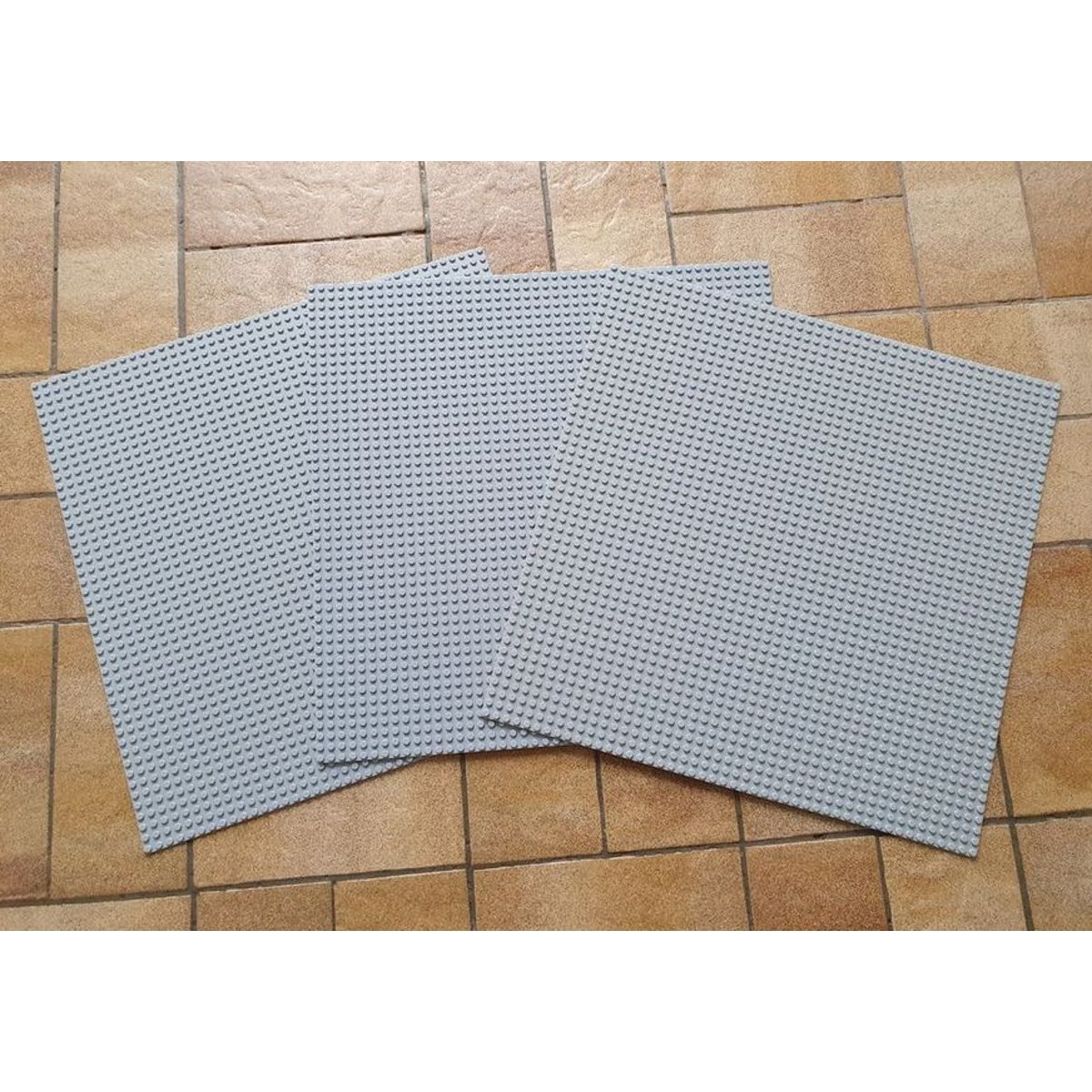 LEGO 11024 - Plaque de construction grise pour créativité infinie gris, LEGO
