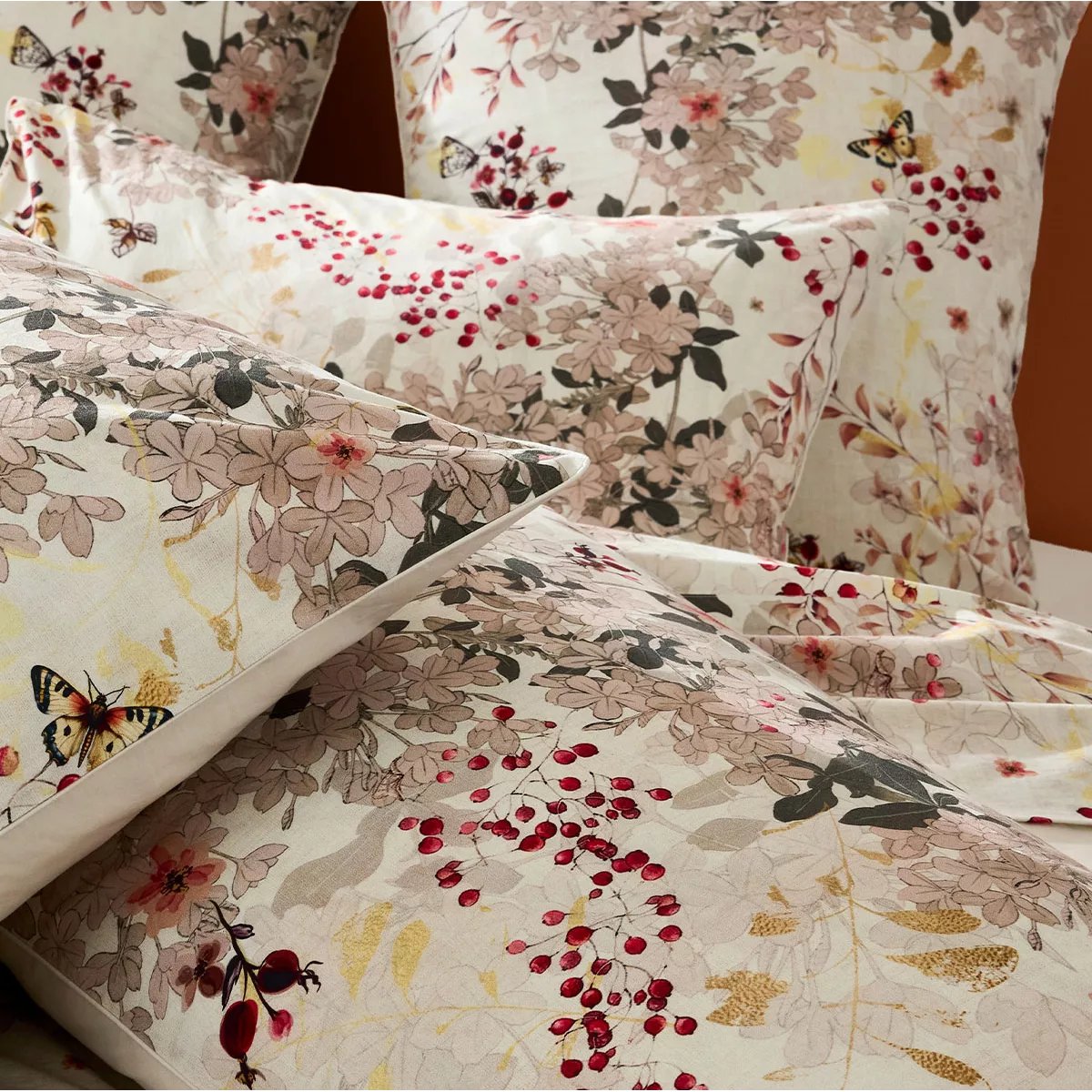 Lot de 2 taies percale de coton lavé VINTAGE FLOWERS cranberry, GARNIER THIEBAUT