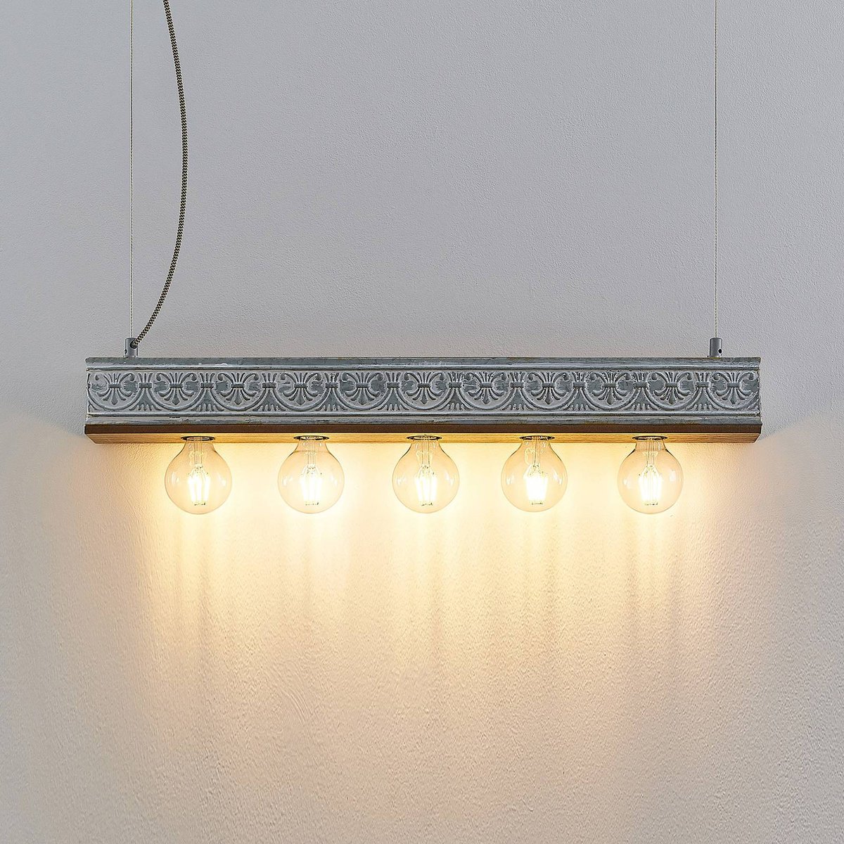 Suspension en bois vintage, Mella bois clair, blanc ancien galvanisé, LINDBY