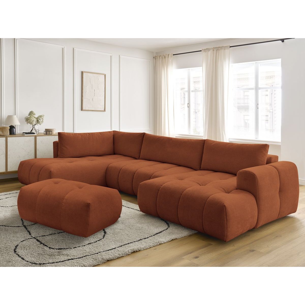 Canapé panoramique convertible 5 places en tissu lisse avec pouf, FUJI orange, BOBOCHIC