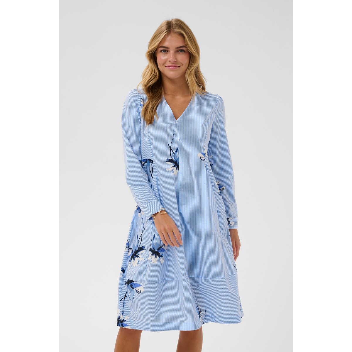 Robe bleu blue flower stripe, CULTURE