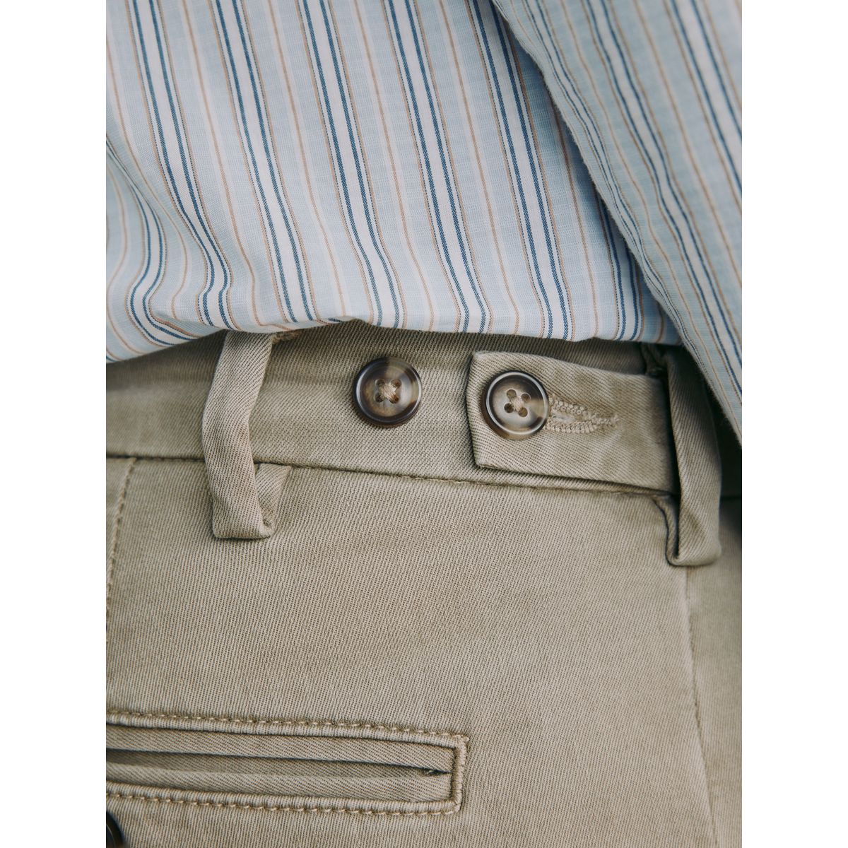 Pantalon chino doux luxueux grège, NEXT