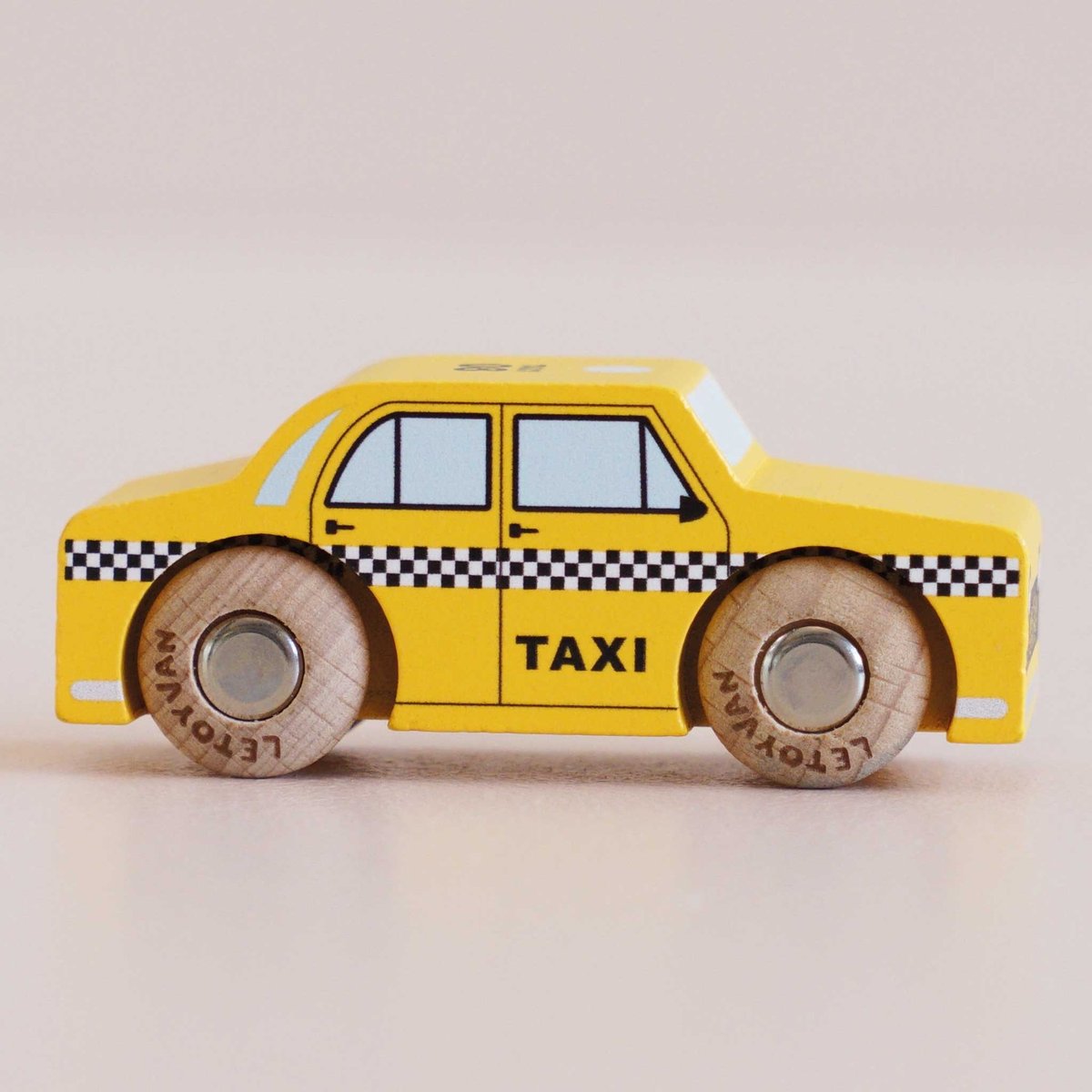 Voiture Taxi Trixie No 39 jaune, LE TOY VAN