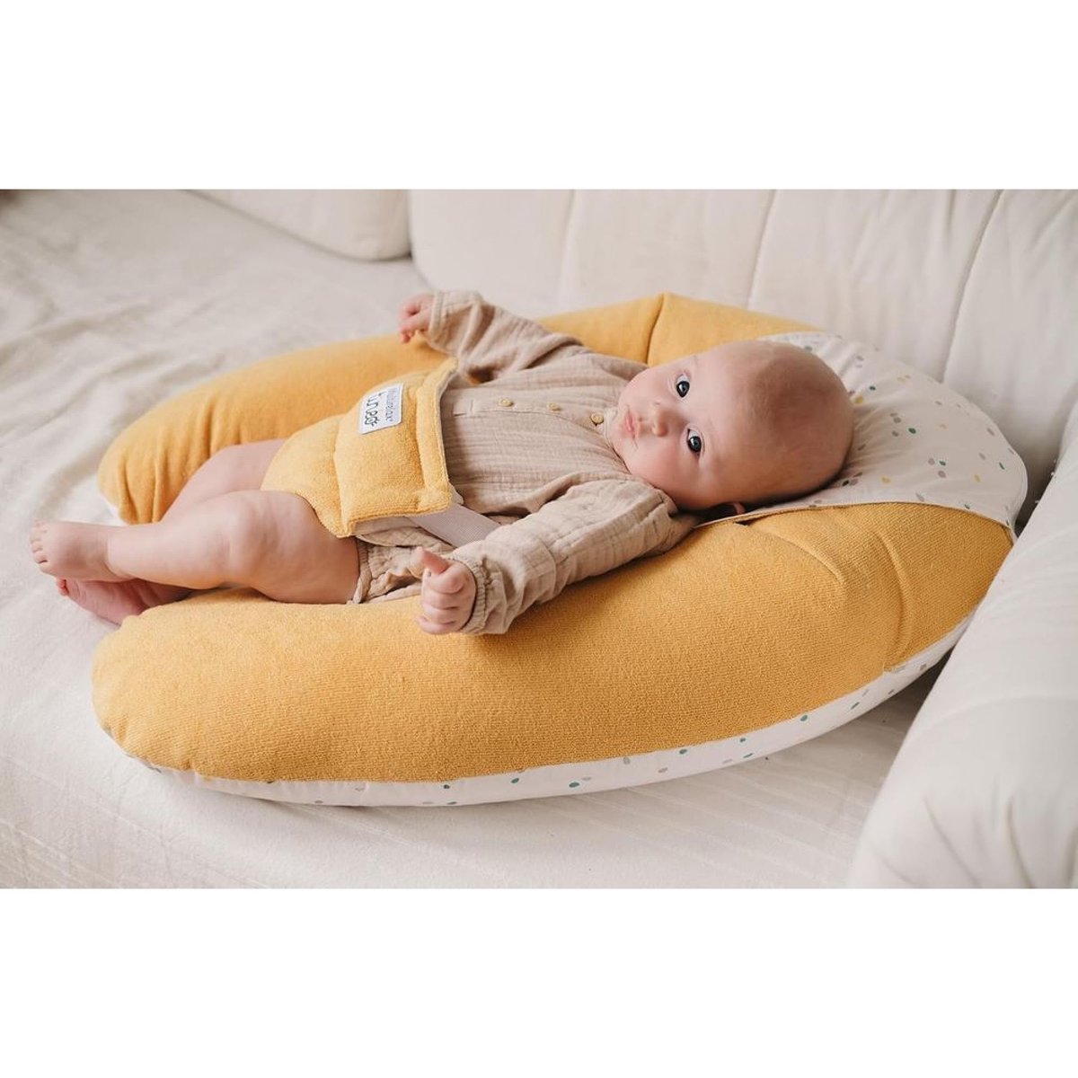 Coussin d'allaitement jaune, TINEO