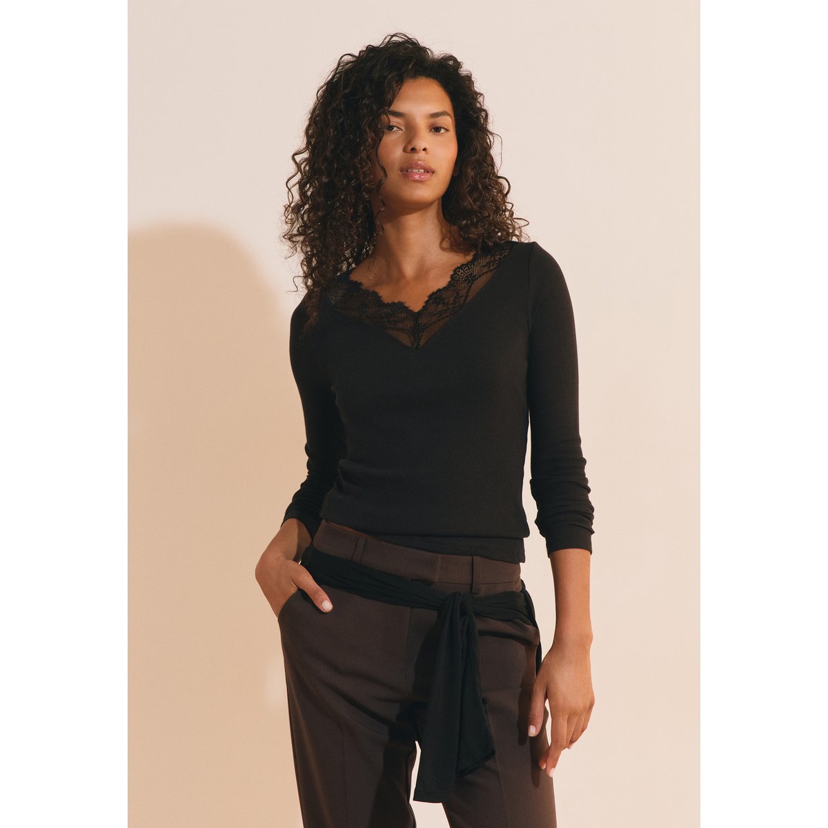 T-shirt col V avec dentelle en coton ALFRED TS V noir, ETAM