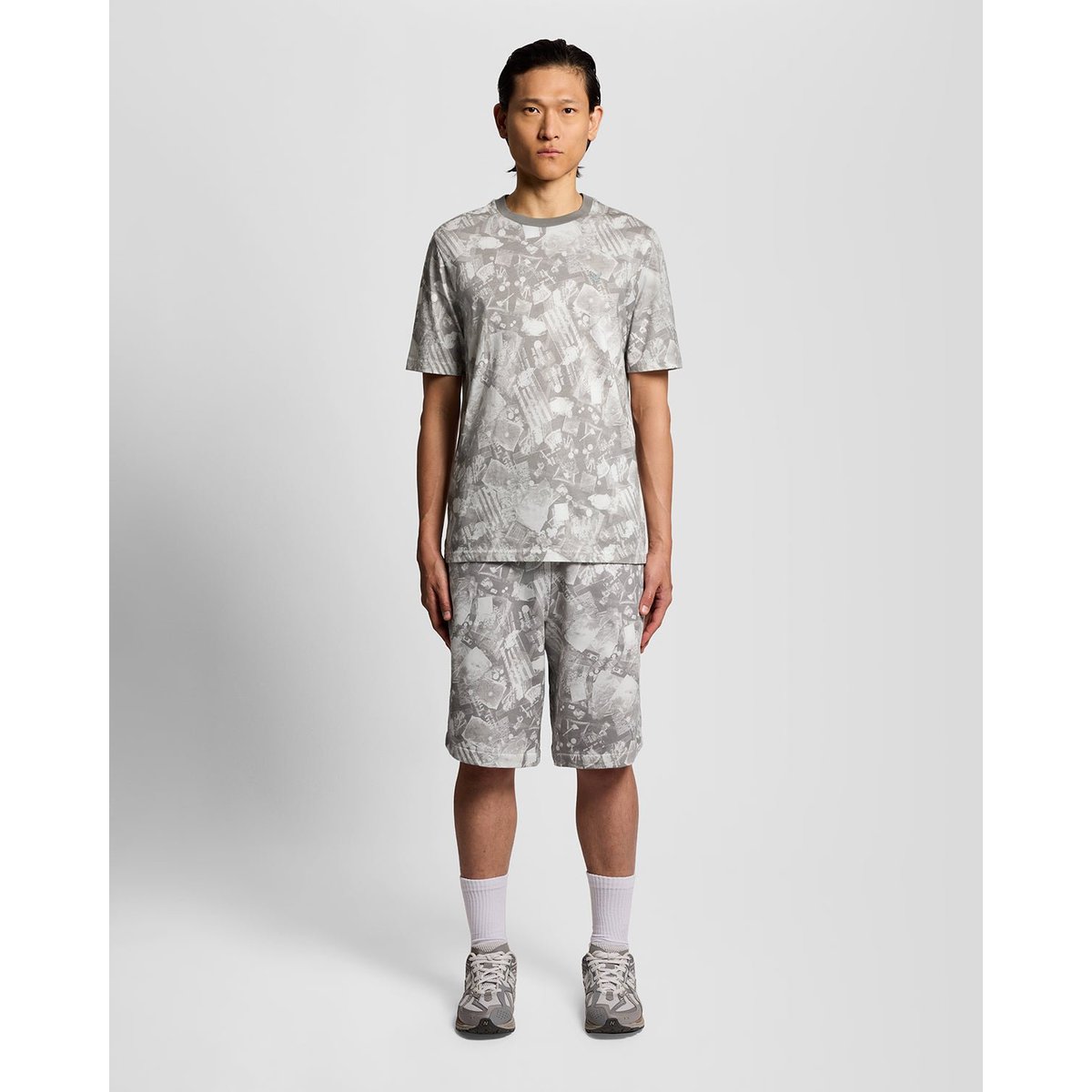 T-shirt industriel à imprimé graphique gris froid, LYLE & SCOTT