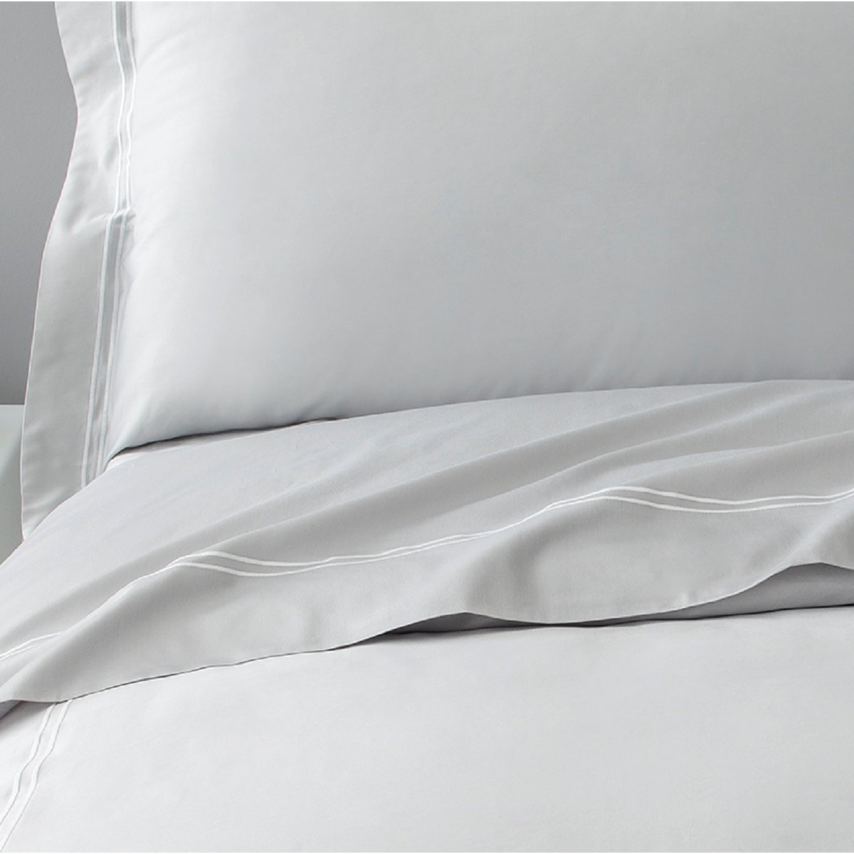 Drap plat satin de coton égyptien RADIEUSE gris clair, MPC MAISON