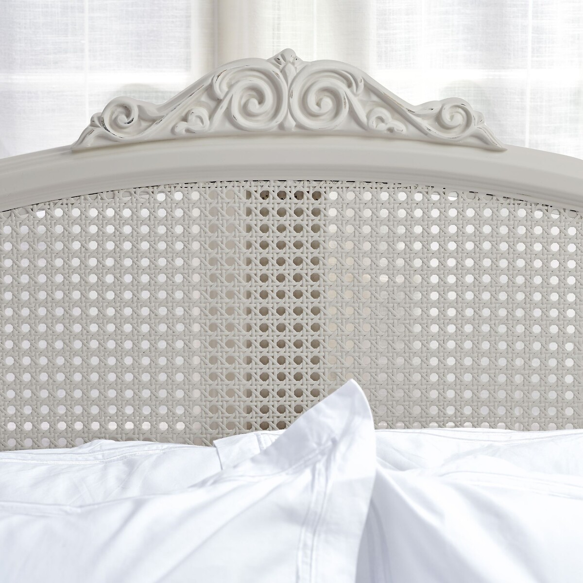 Etienne French-Vintage Rattan Bed grey white , WILLIS & GAMBIER