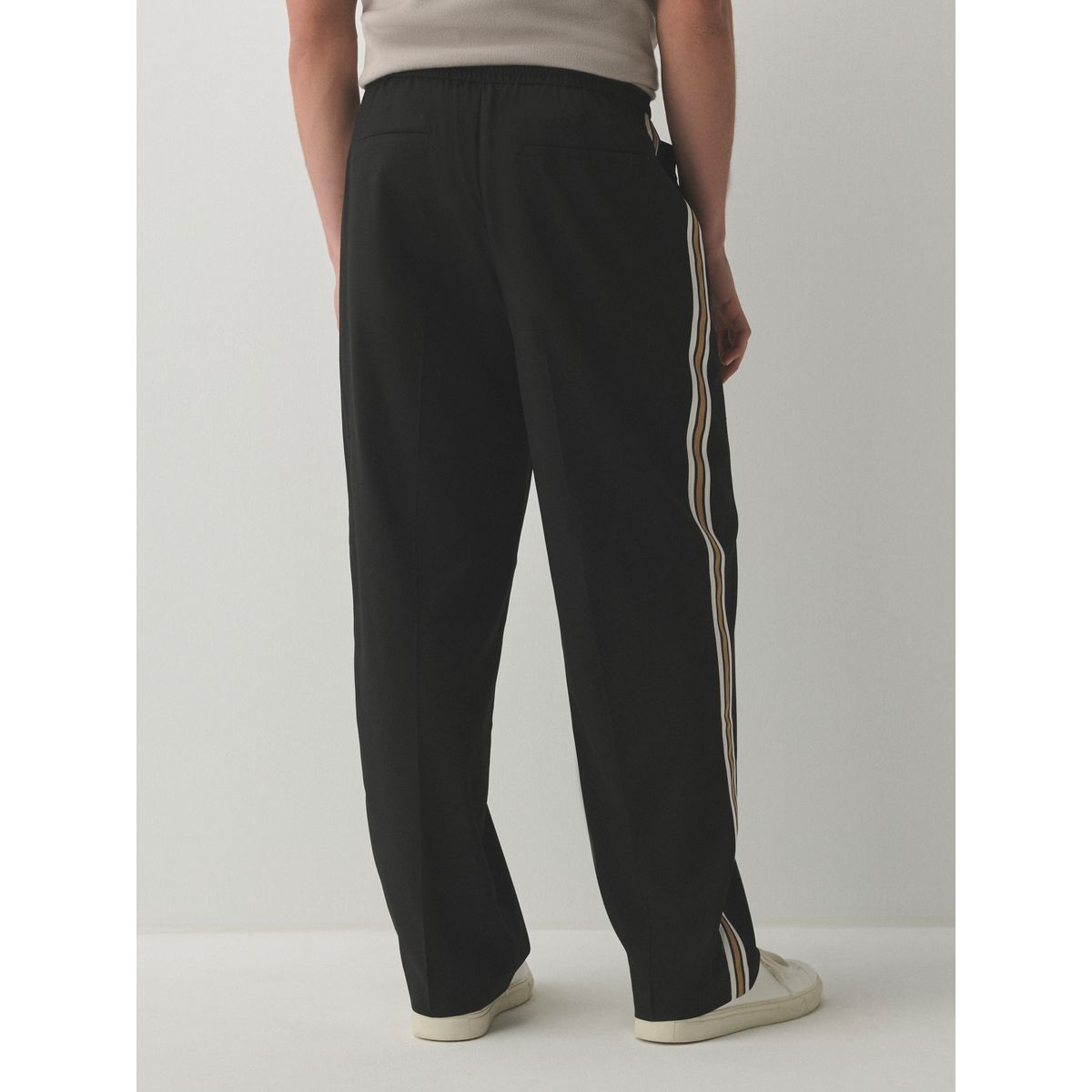 Jogger habillé à bandes latérales noir, NEXT