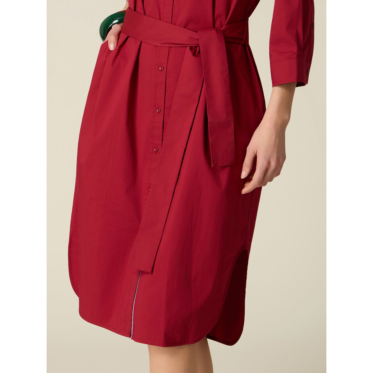 Robe chemisier rouge, OLTRE