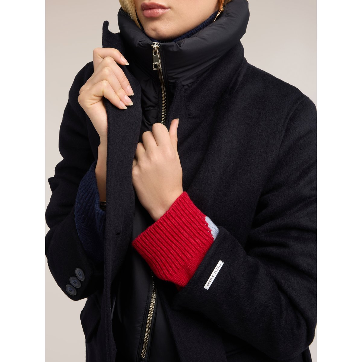 Manteau ceinturé bleu, MOTIVI