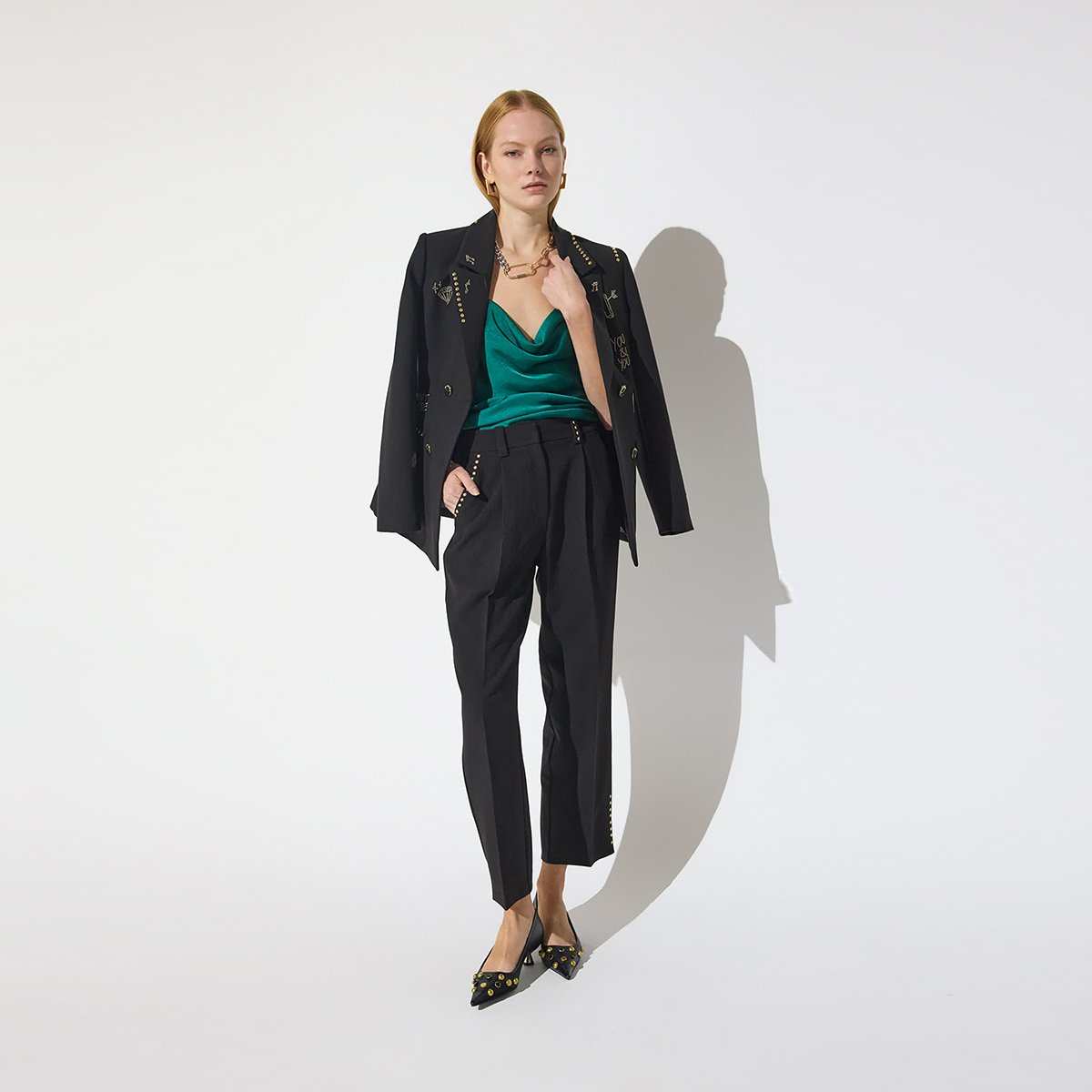 Pantalon classique à clous dorés noir, LOLA CASADEMUNT