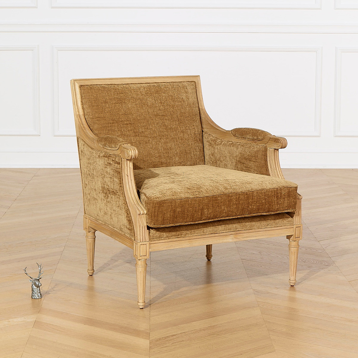 Fauteuil bas en bois massif et tissu cognac VILLANDRY couleur unique, ROBIN DES BOIS