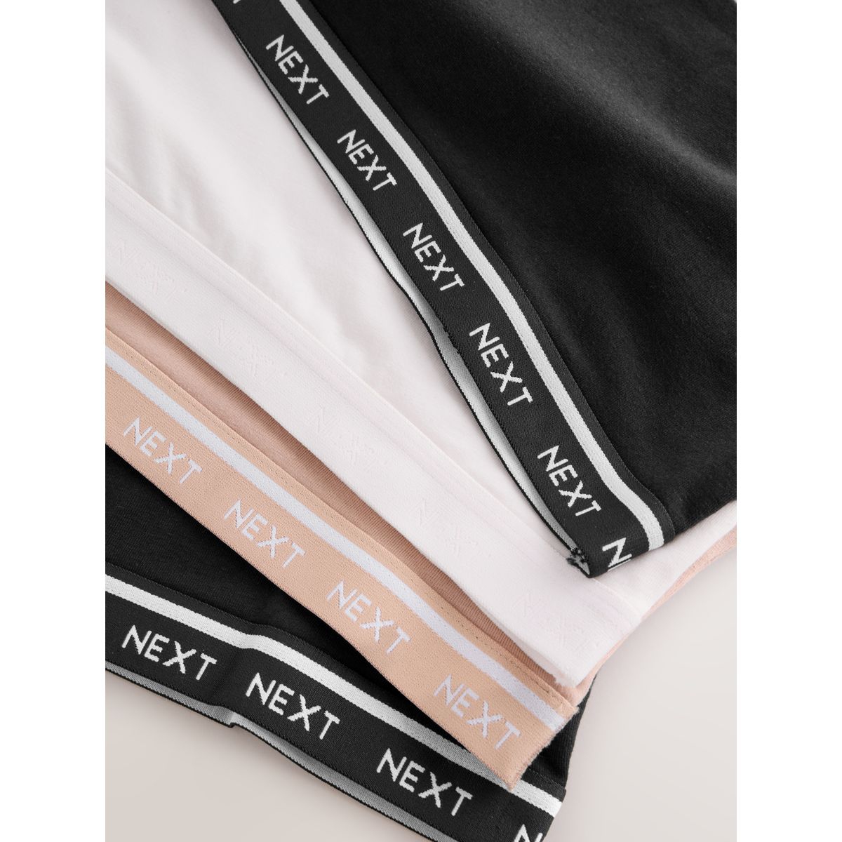 Brassière en coton avec logo, lot de 4 noir/noir/crème/praline nude, NEXT