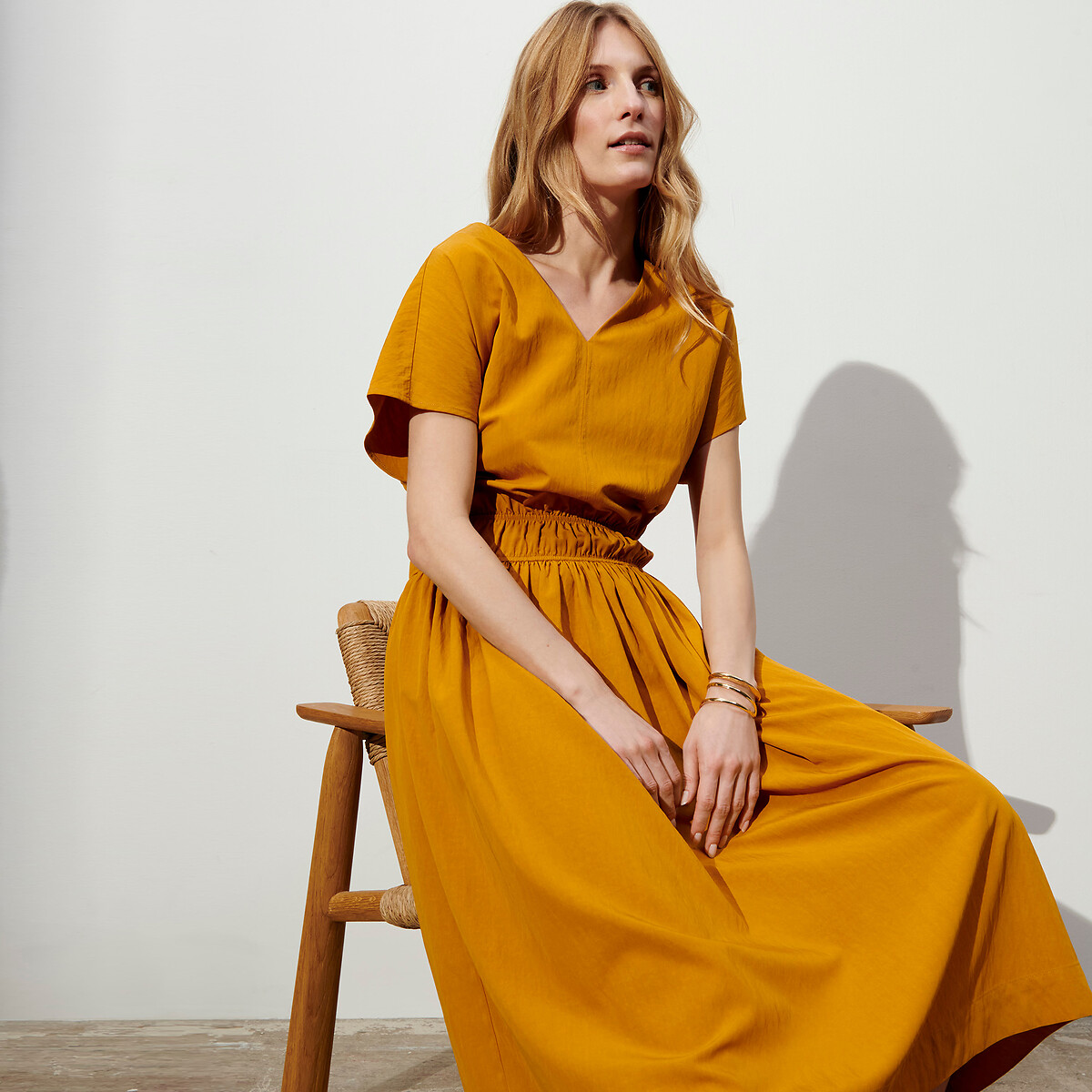 Robe col V manches courtes longueur midi  ocre, ANNE WEYBURN