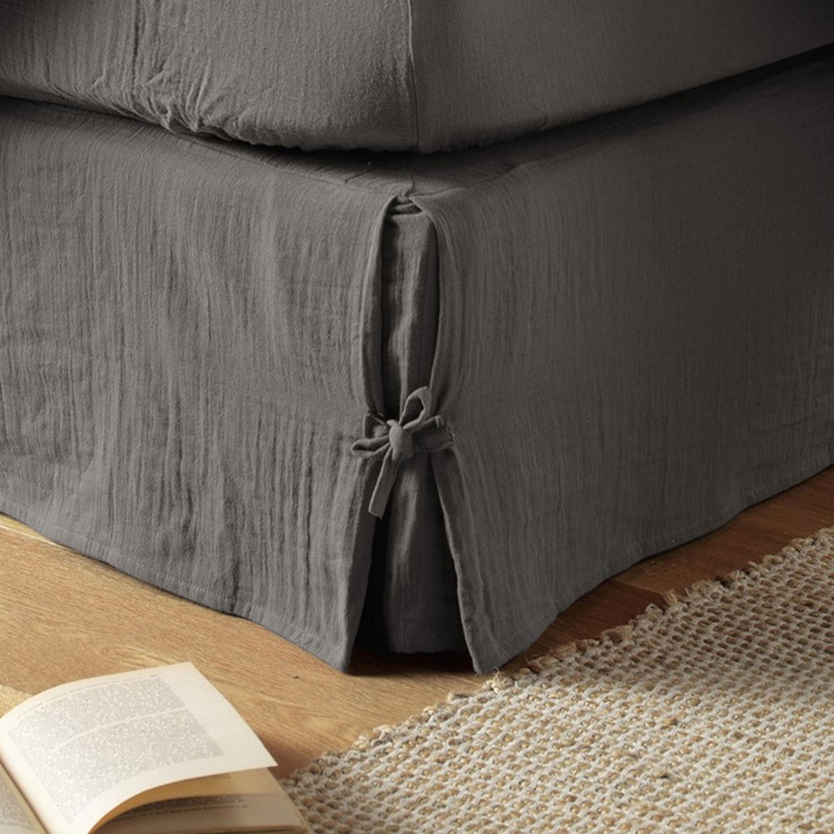 Cache sommier, en 100 % Gaze de coton, avec volant 30 cm granit, EDEN