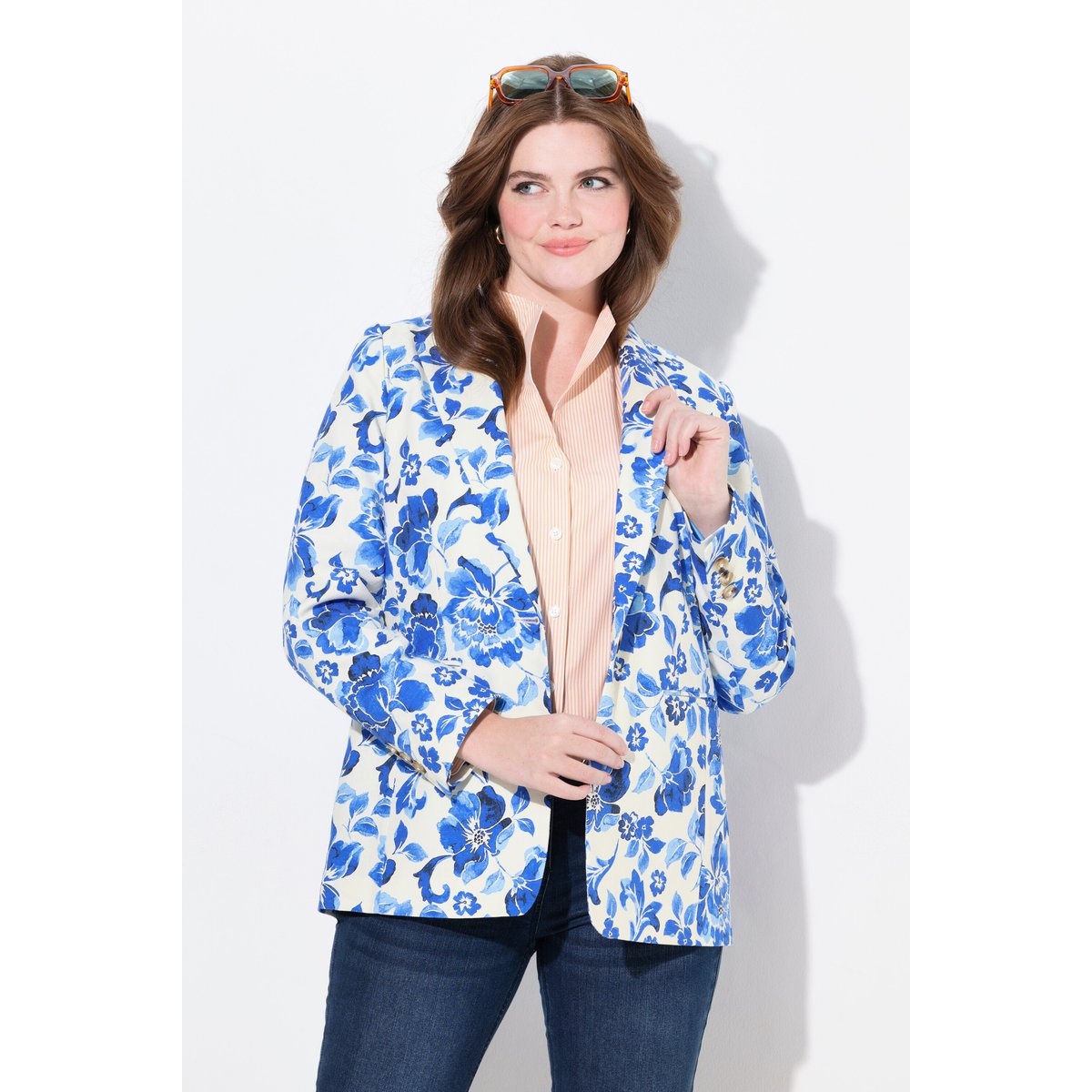 Blazer motif floral. Col à revers et fente bleu roi, ULLA POPKEN