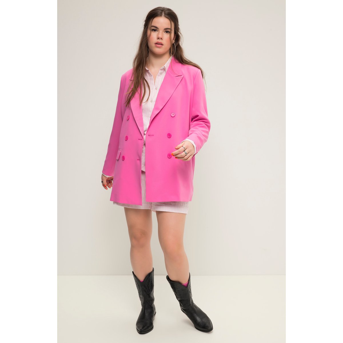 Blazer coupe Loose Fit. Double rangée de rose pâle, STUDIO UNTOLD