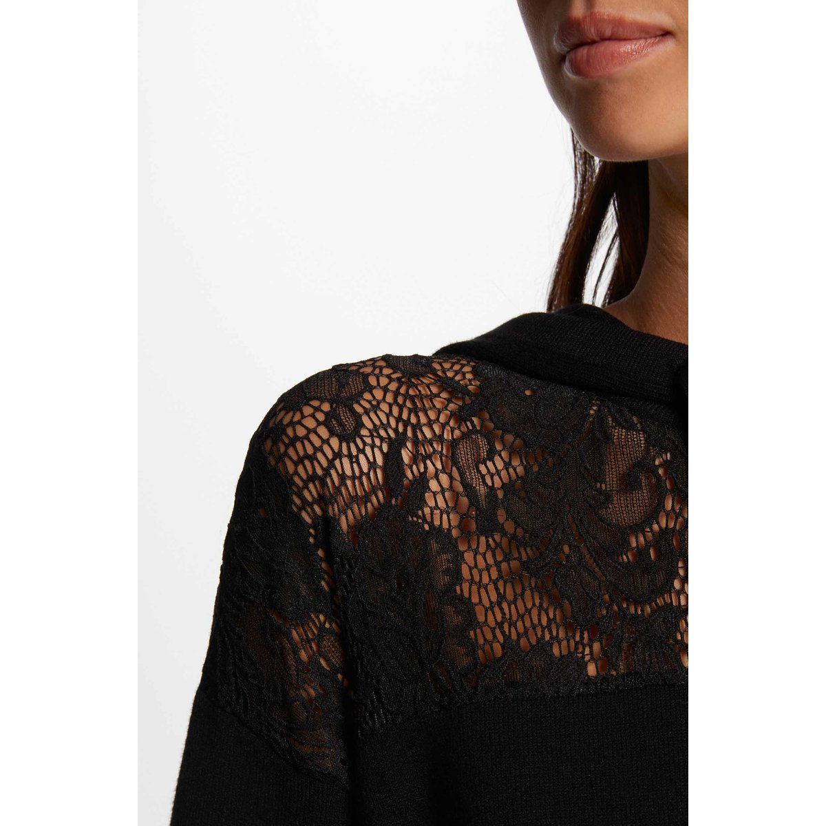 Pull capuche détails dentelle noir, MORGAN