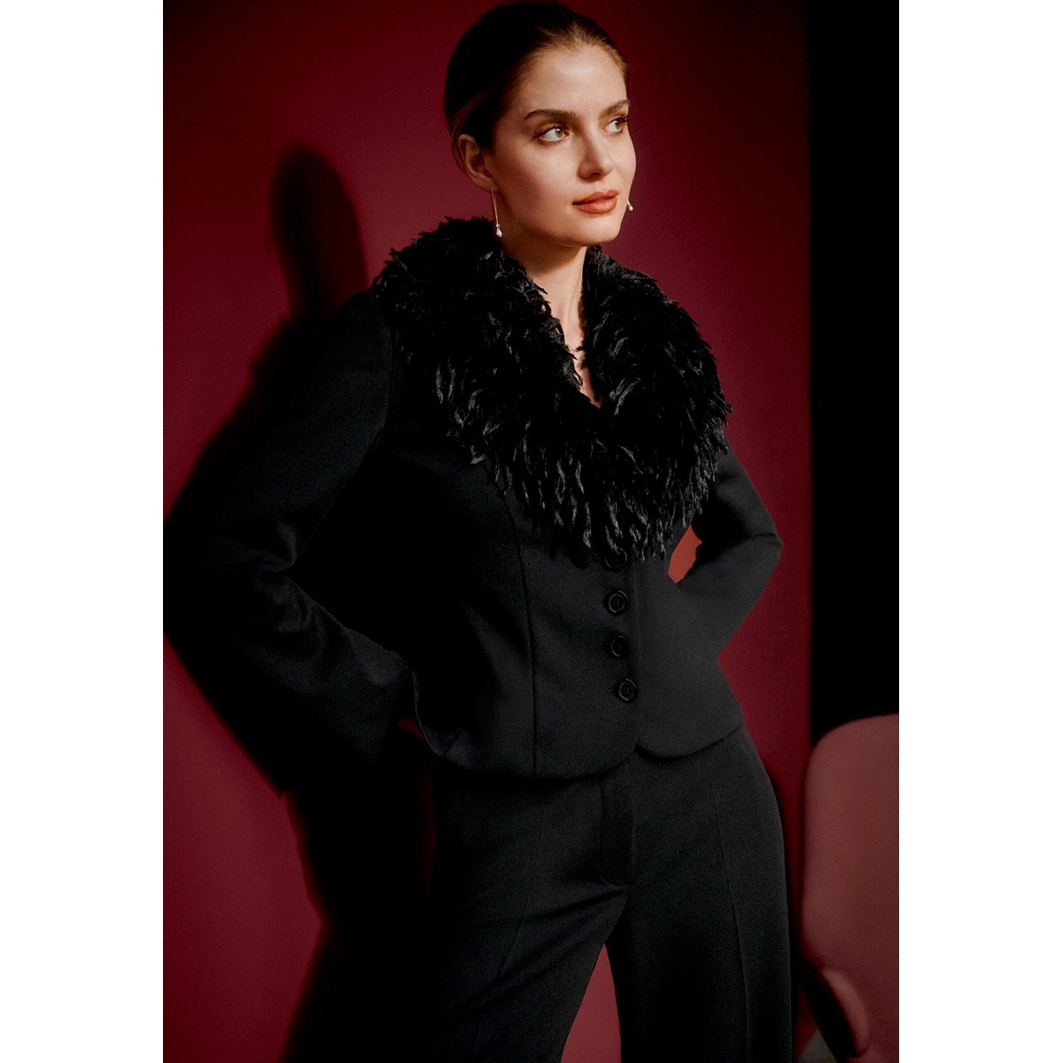 Blazer court à manches longues noir, BETTY BARCLAY