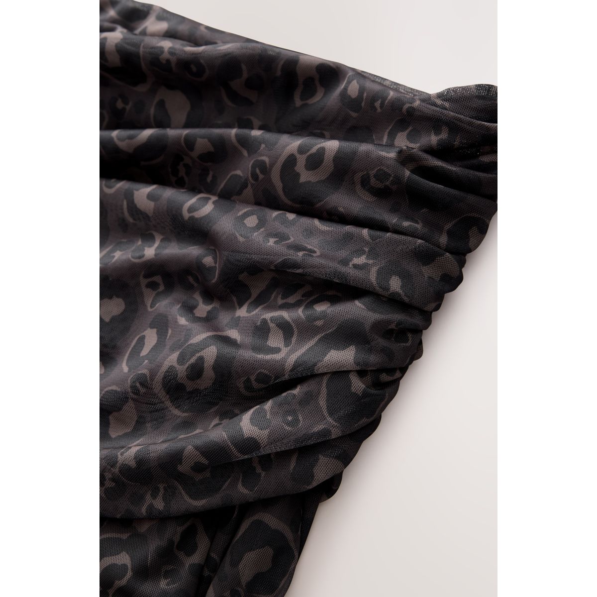 Robe de grossesse bardot en mesh animal, NEXT