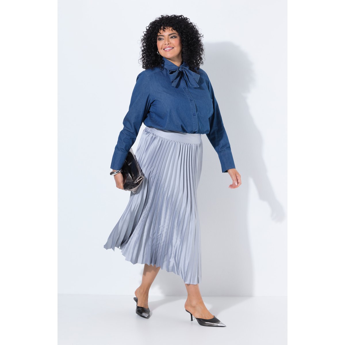 Jupe plissée en satin, coupe évasée gris roche, ULLA POPKEN