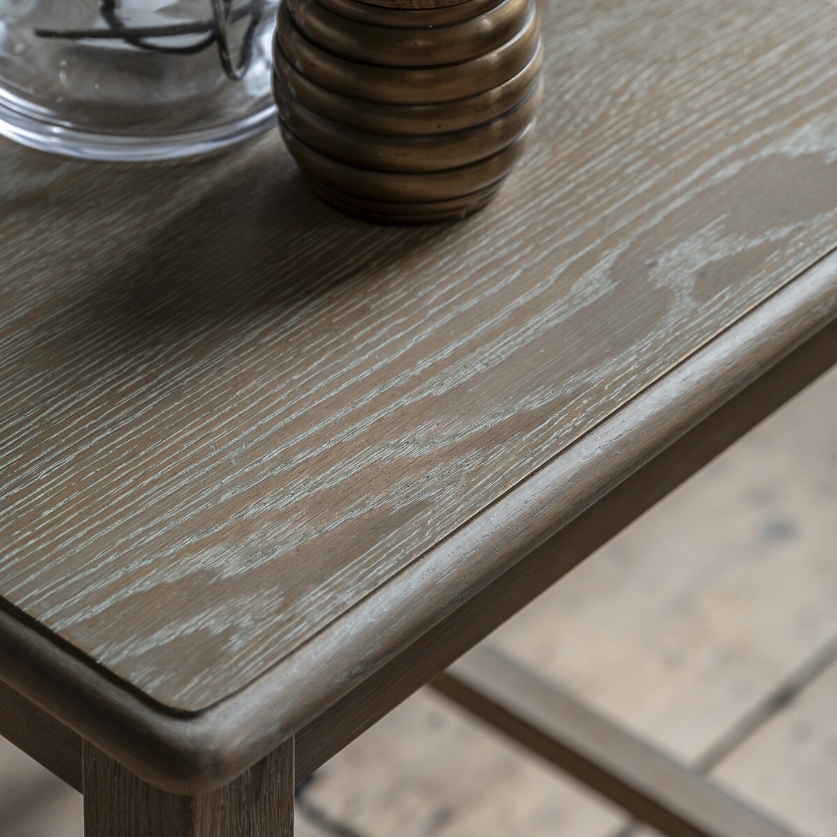 Ames Oak Side Table with Pompom Legs oak, ÉDITÉ