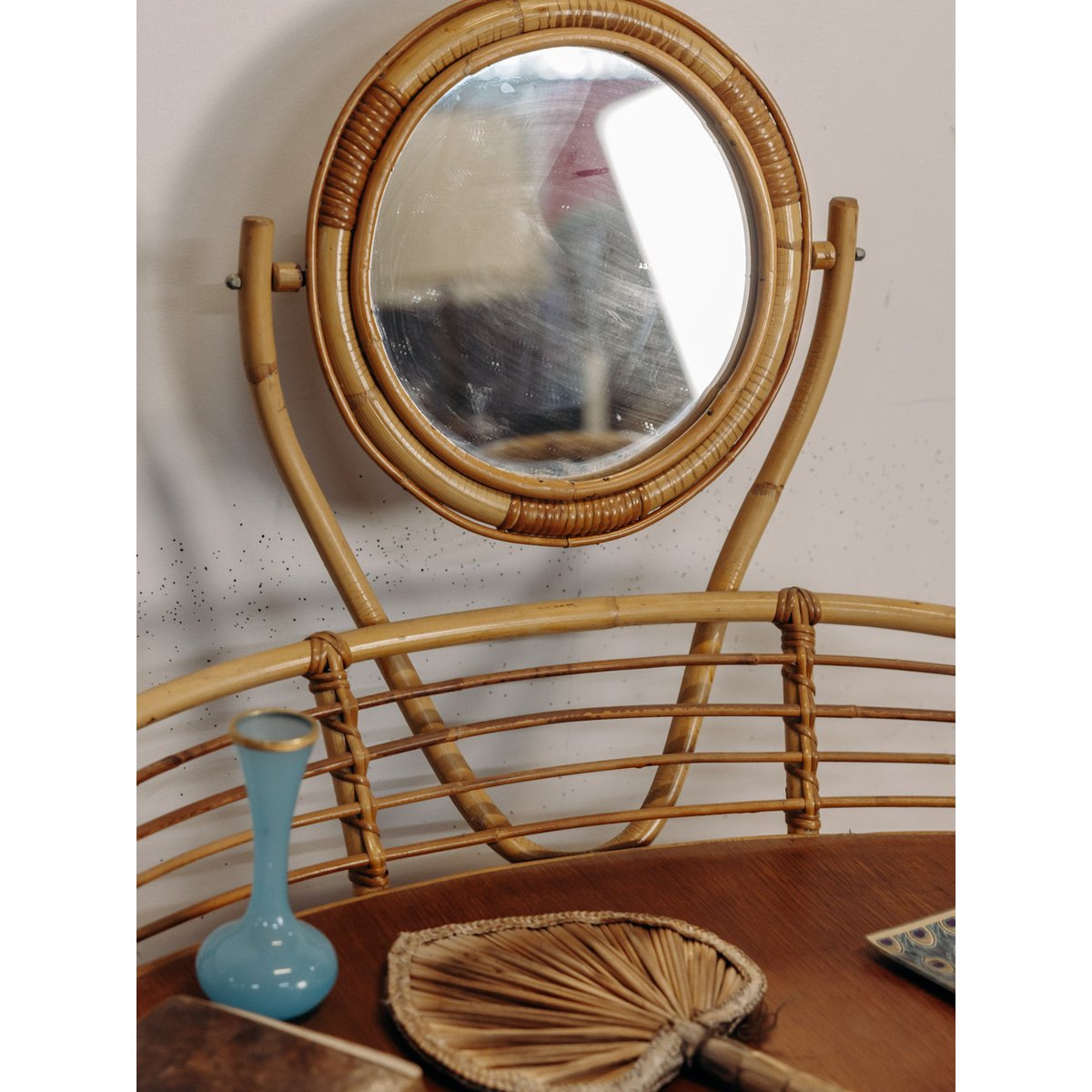 Coiffeuse et sa chaise en rotin Louise N°354 - Bon état bois clair, DEBONGOUT
