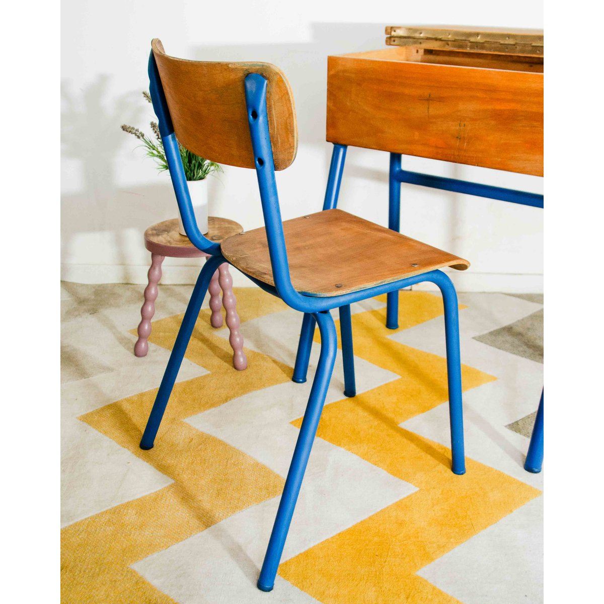 Bureau et la chaise d'écolier Edouard N°1059 - Bon état bois foncé, DEBONGOUT