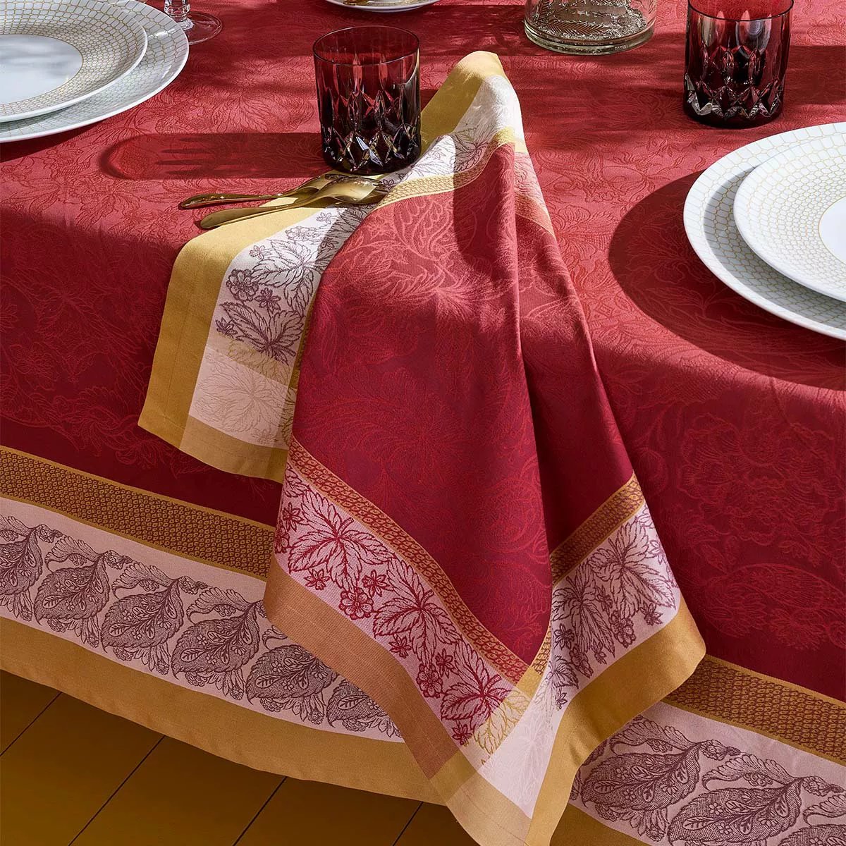 Serviette pur coton ALEXANDRIA rubis, GARNIER THIEBAUT