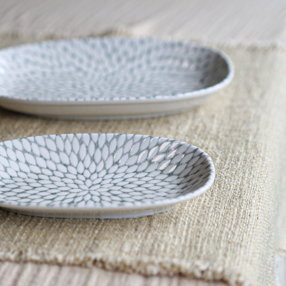Lot de 6 assiettes ovales en porcelaine 19cm, JASMIN blanc-gris, NOVASTYL