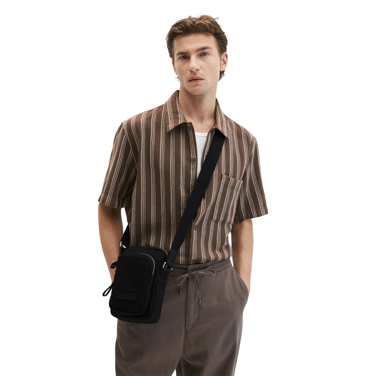 Sac à bandoulière medium en polyester recyclé noir, MARC O'POLO