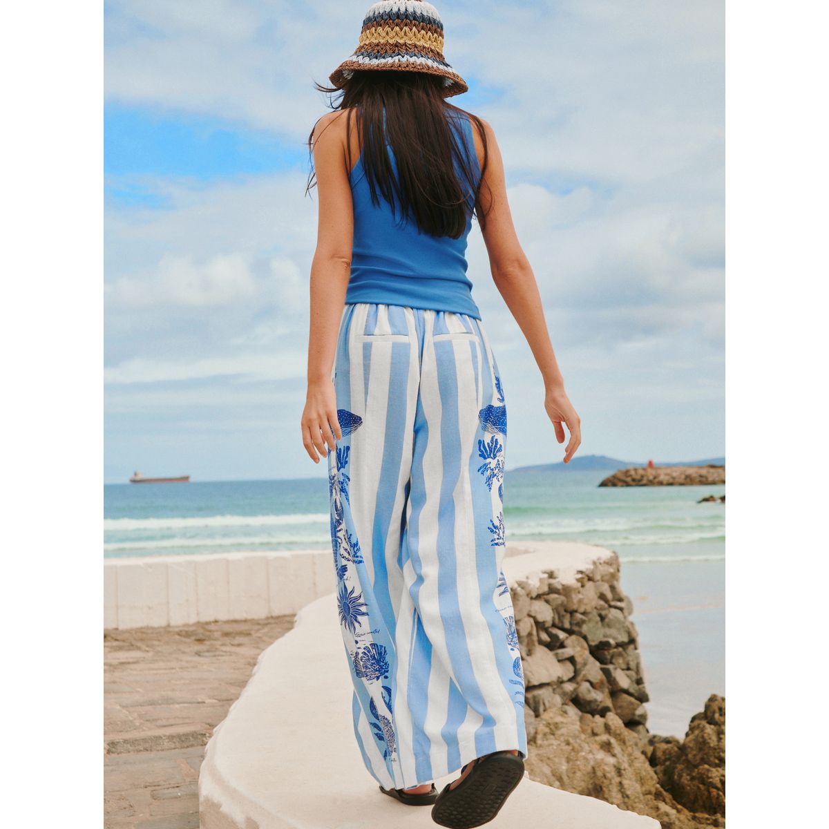 Pantalon en mélange de lin coupe large rayures nautiques bleues et blanches, NEXT