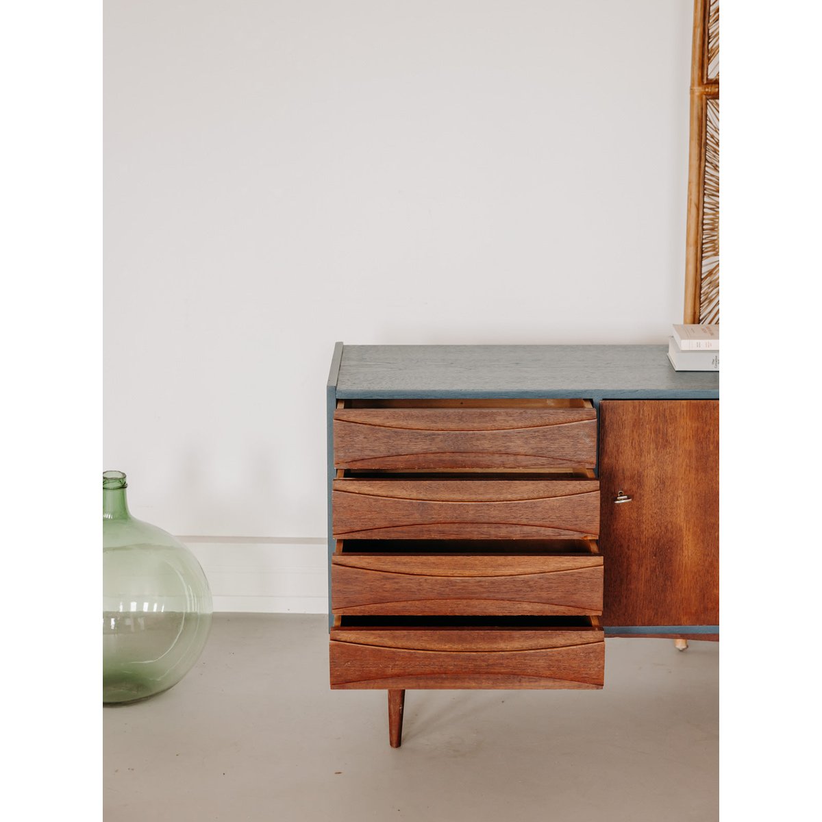 Enfilade aux multiples rangements Margaret N°780 - Bon état bois foncé, DEBONGOUT