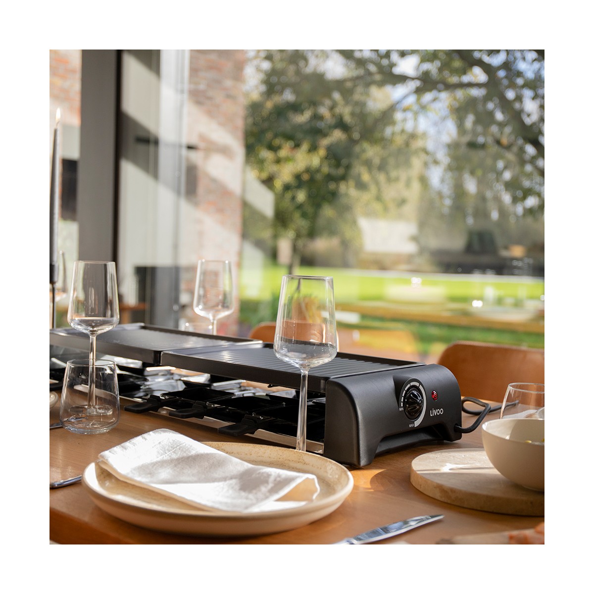 Appareil à raclette 12 personnes DOC185 noir, LIVOO