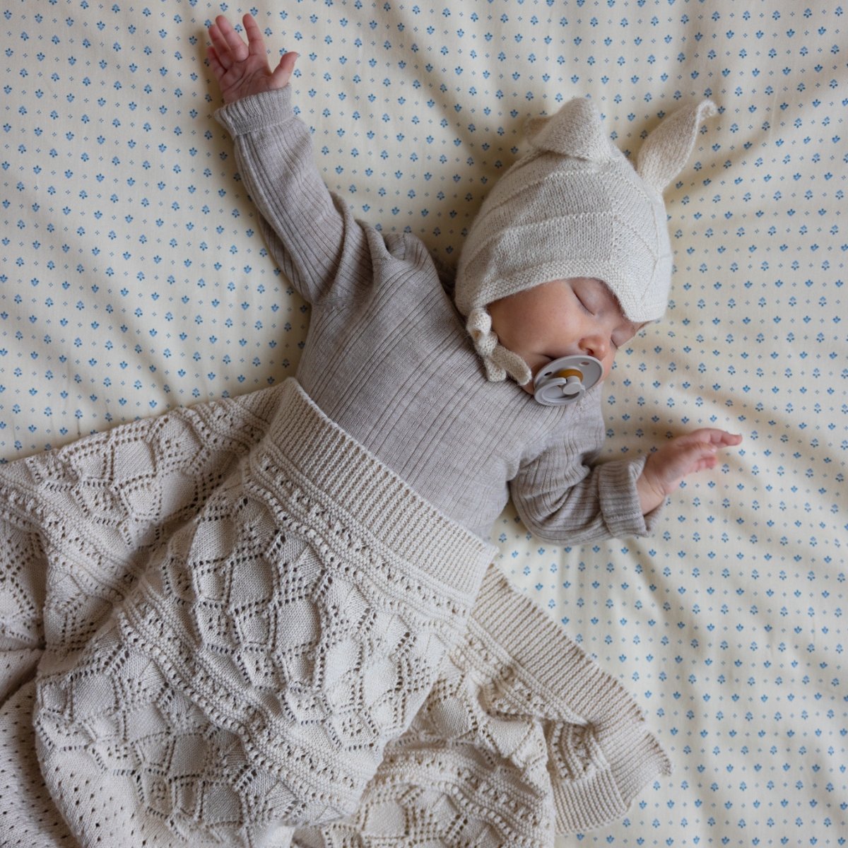 Couverture bébé en tricot blanc, CAM CAM