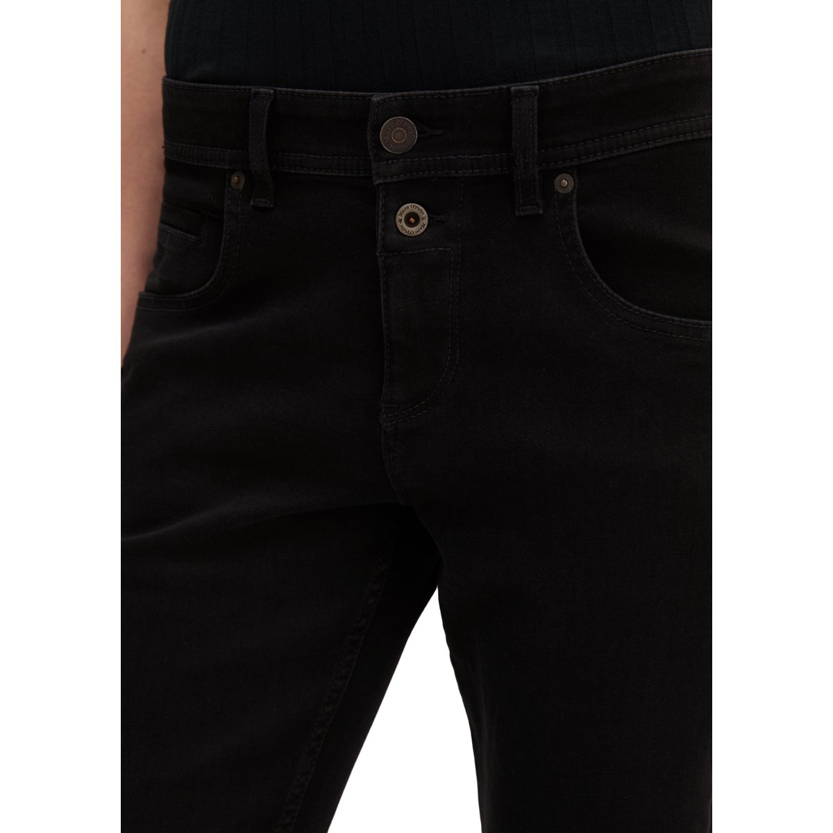 Jeans modèle Theda boyfriend cropped en Organic Cotton Stretch noir, MARC O'POLO
