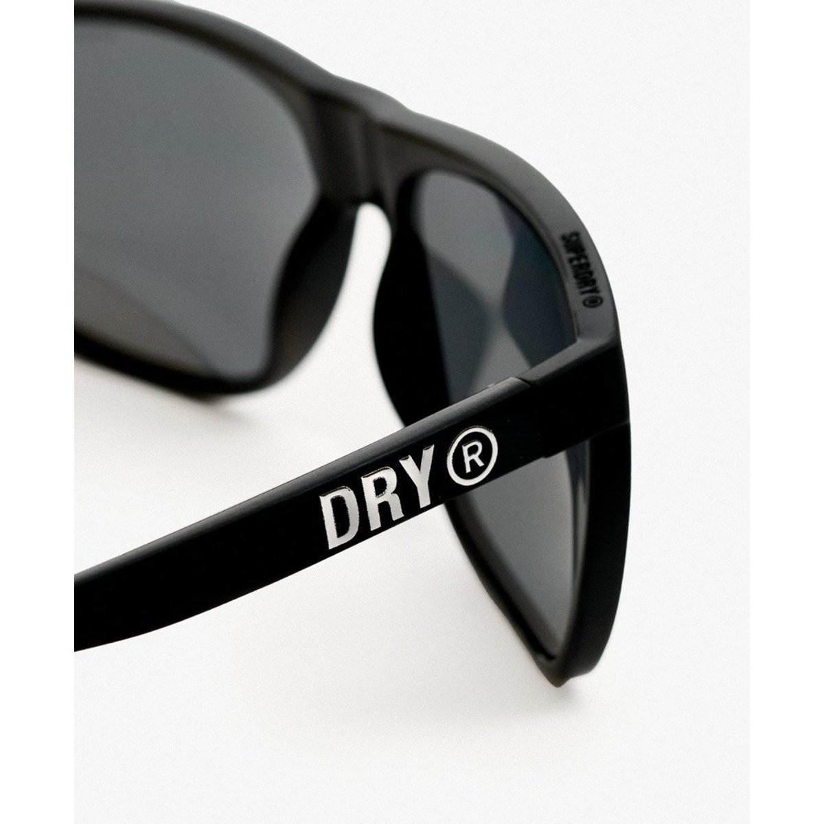Lunettes de soleil de sport carrées noir mat/verres effet miroir, SUPERDRY