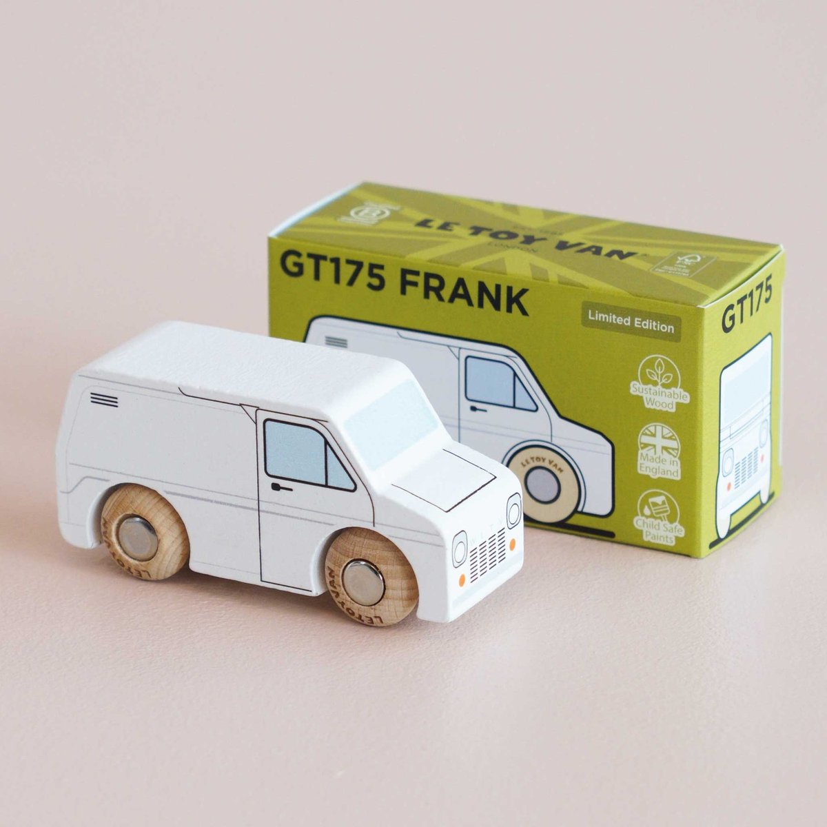 Camionnette Frank No 32 blanc, LE TOY VAN