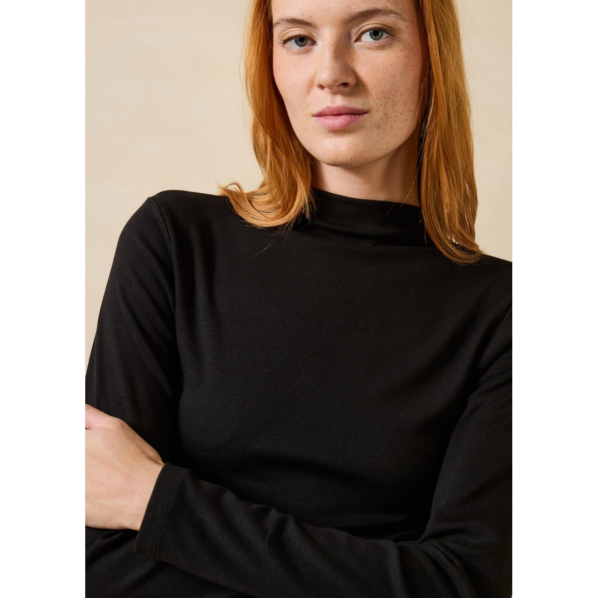 T-shirt en jersey manches longues col montant noir, LA FEE MARABOUTEE