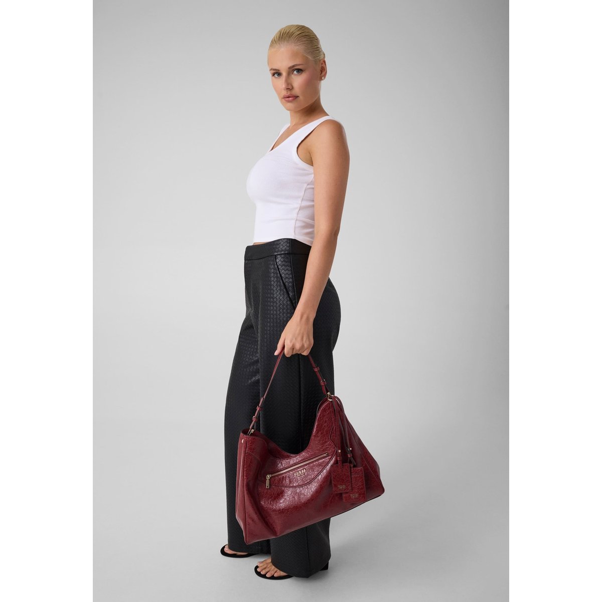Sac Hobo Antonia rouge, GUESS