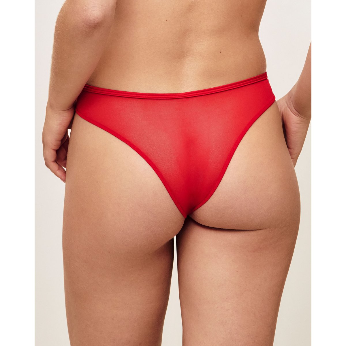 Tanga en tulle avec broderies LOVECRUSHIZ rouge, UNDIZ