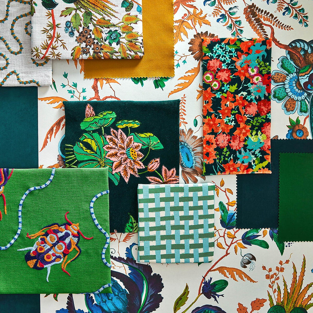 Wonderland Floral Lapis Emerald Carnelian Wallpaper cream, HARLEQUIN X SOPHIE ROBINSON