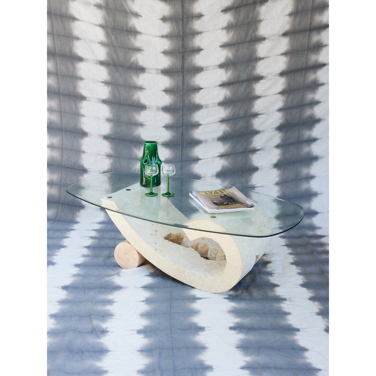 Table basse en travertin et verre Marie-Pierre N°84 - Bon état beige, DEBONGOUT