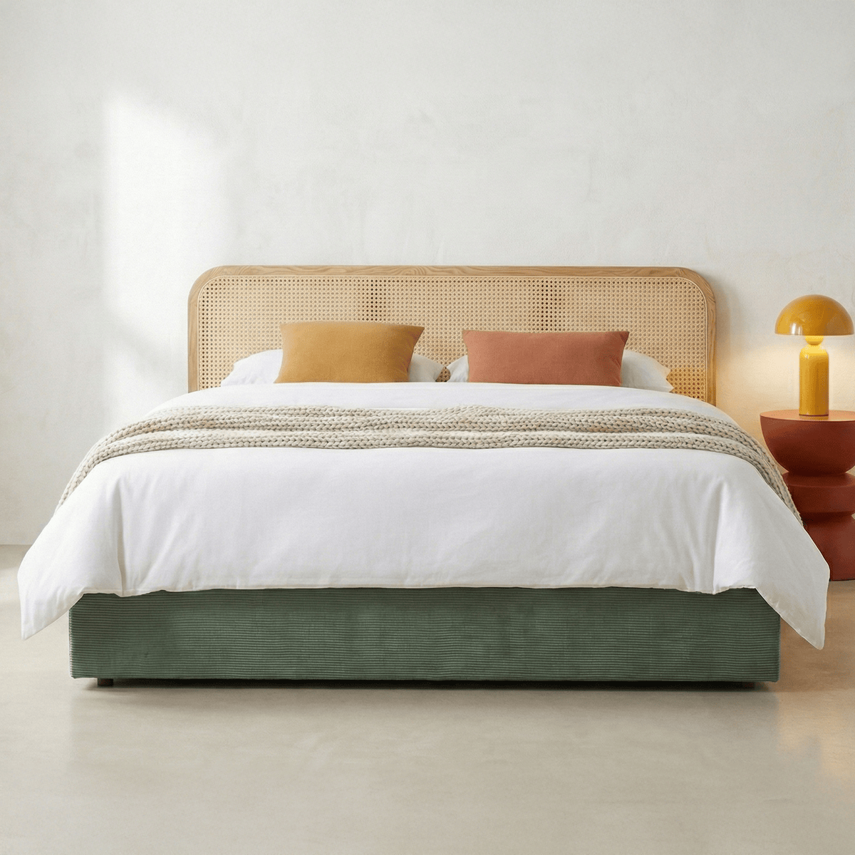 Lit coffre adulte 140x190 cm en velours côtelé avec tête de lit en bois et cannage - ELSA vert, HOMIFAB